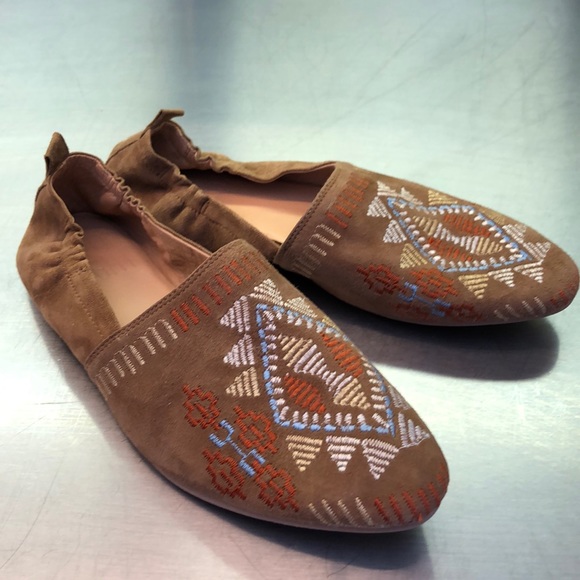 Bird of Flight embroidered slip-ons. Sundance, . - Picture 5 of 6